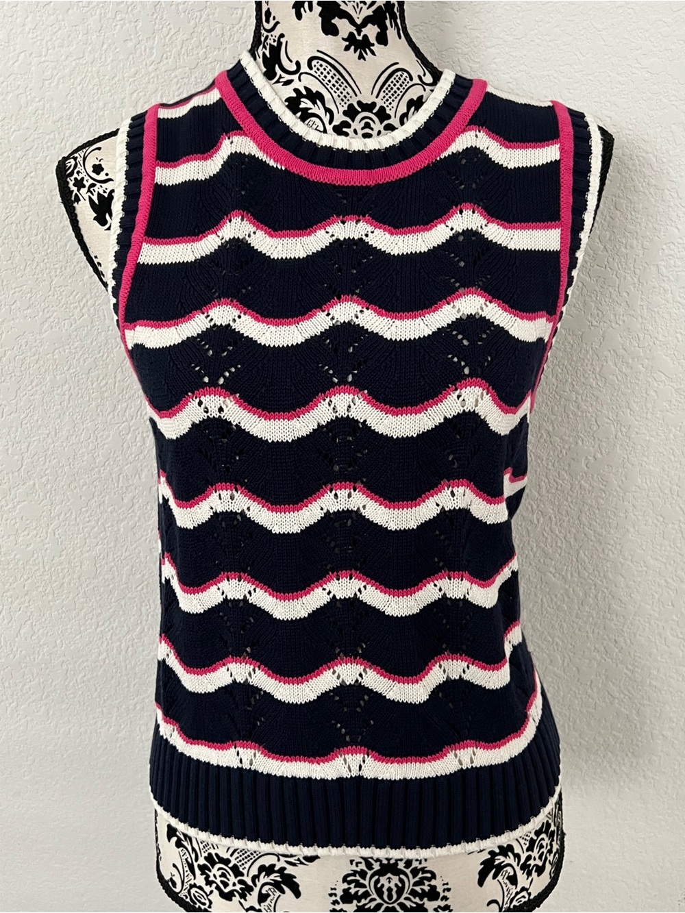 Trina Turk Women’s Medium Navy Pink White Crochet Knit Sweater Vest